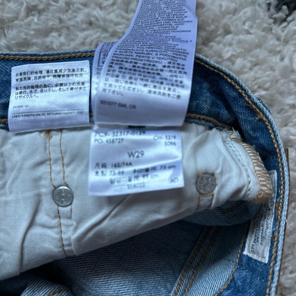 Levi’s Denim Shorts - Picture 2 of 4